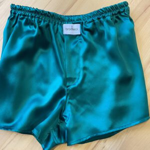 Seiden Boxershorts in Unisex-Größen Einzelanfertigung im Atelier, hier in grün