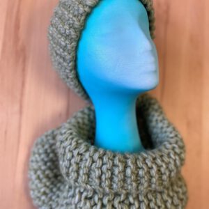 Set aus Stirnband und Loop gestrickt in lindgrün aus Wolle von Pro Lana Artikel Cara